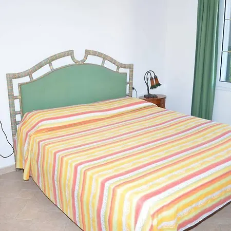 Residenze Sole Отель Сан-Теодоро