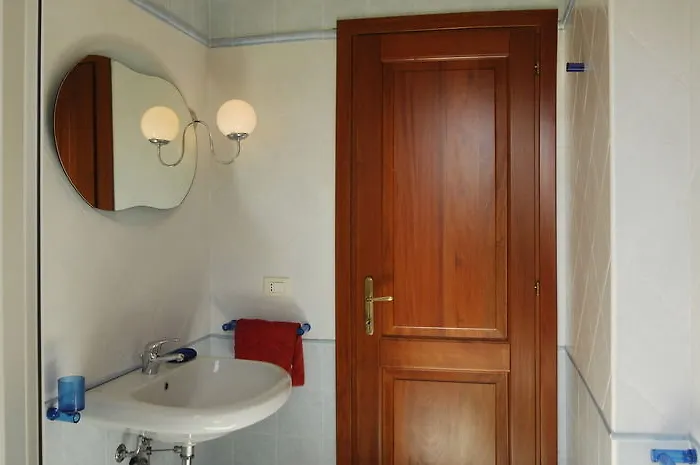 Residenze Sole 圣特奥多罗